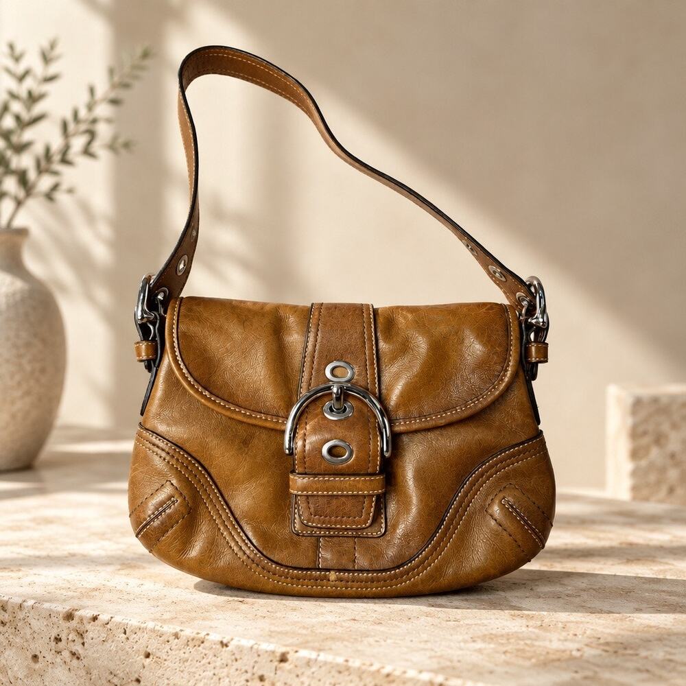 Coach Vintage Leather Small Shoulder Bag Y2K Early 2000s Grunge Old Money Luxury